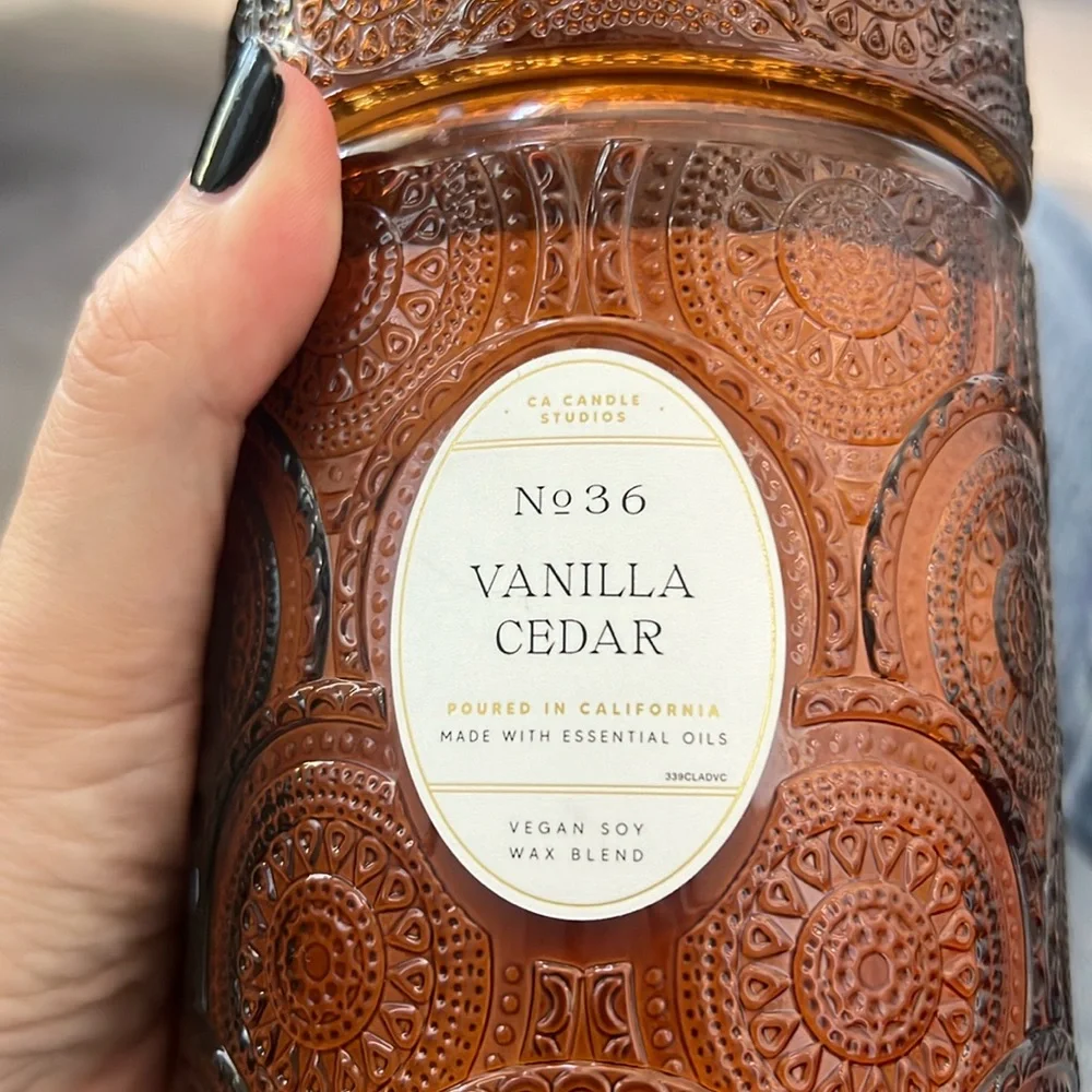 Vanilla Cedar Scented Candle